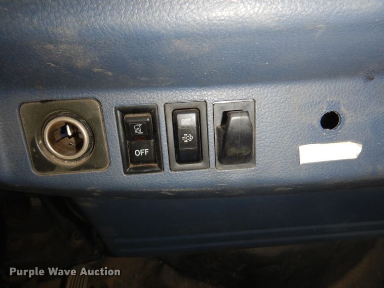 image for item JZ9916 2008 Hino 338  truck cab and chassis