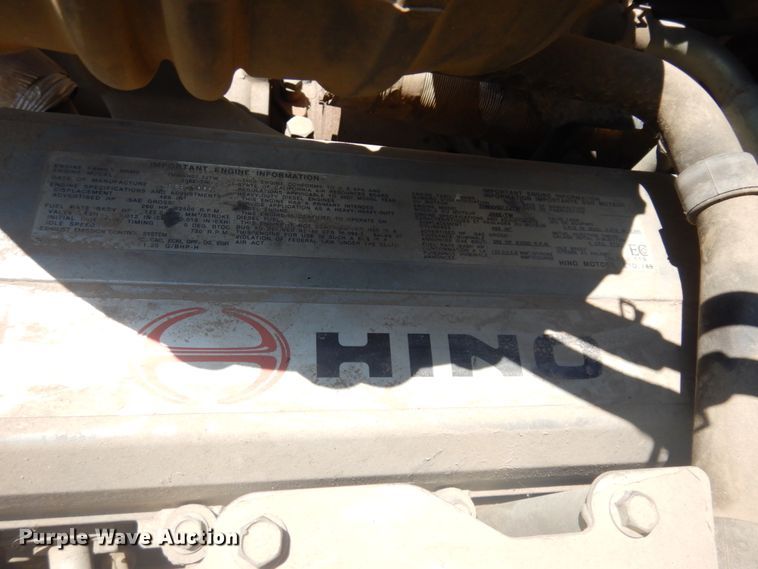 image for item JZ9916 2008 Hino 338  truck cab and chassis