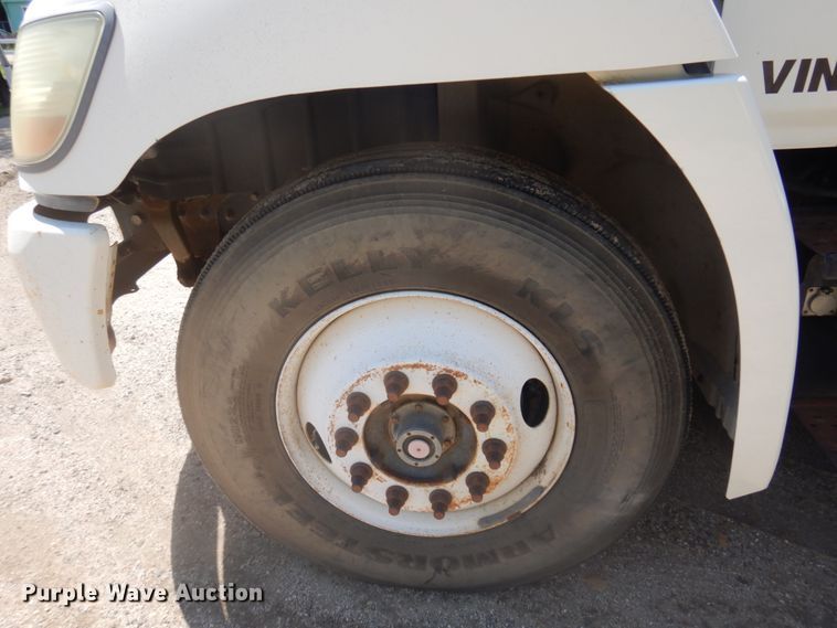 image for item JZ9916 2008 Hino 338  truck cab and chassis