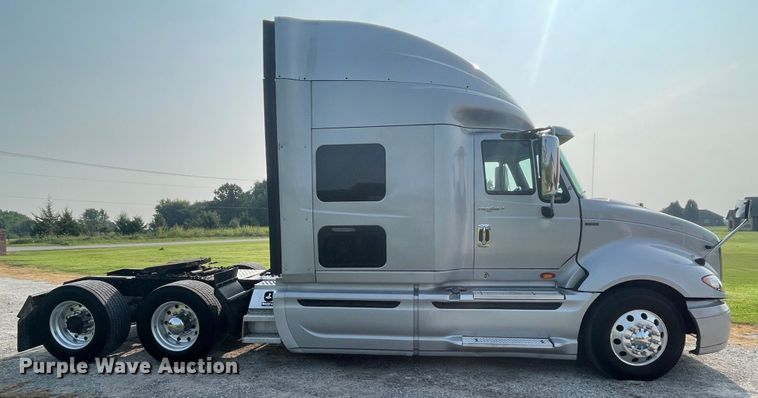 image for item KK9524 2013 International ProStar  semi truck