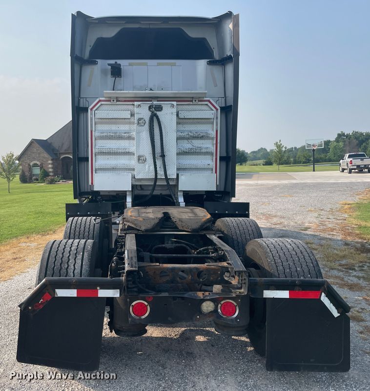 image for item KK9524 2013 International ProStar  semi truck