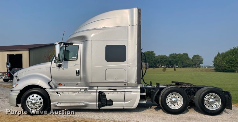 image for item KK9524 2013 International ProStar  semi truck