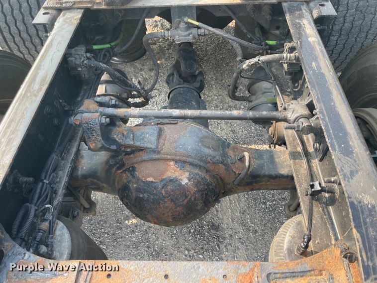 image for item KK9524 2013 International ProStar  semi truck