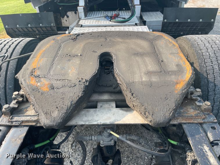 image for item KK9524 2013 International ProStar  semi truck