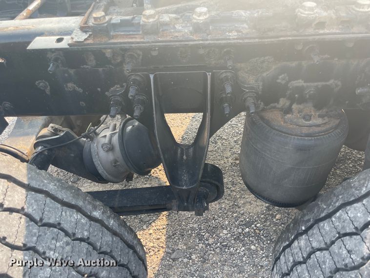 image for item KK9524 2013 International ProStar  semi truck