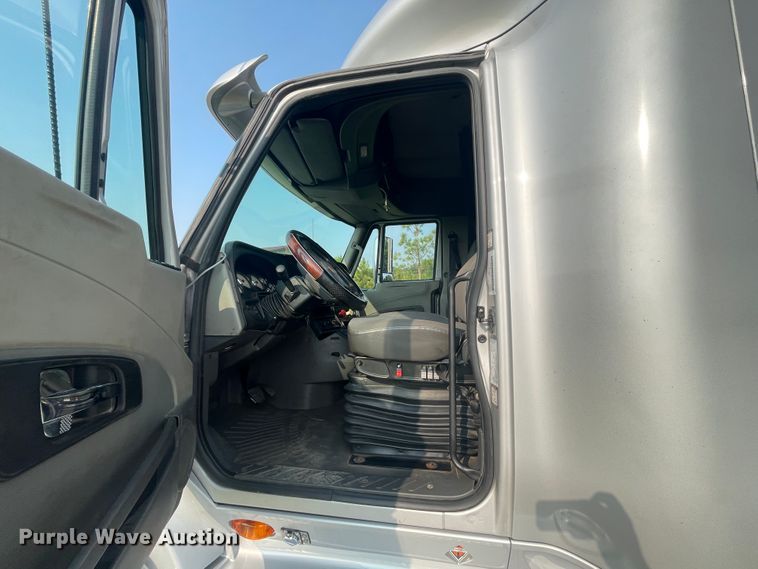 image for item KK9524 2013 International ProStar  semi truck