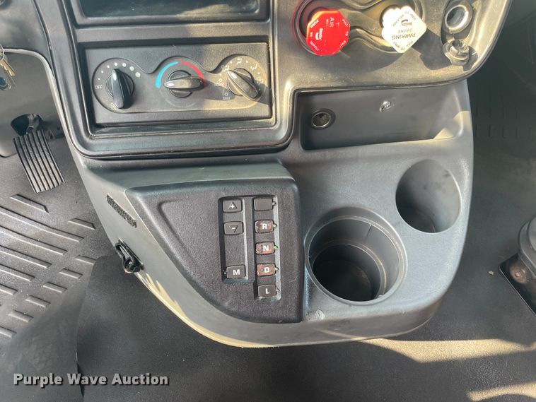 image for item KK9524 2013 International ProStar  semi truck