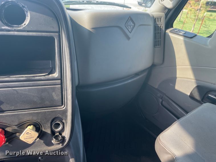 image for item KK9524 2013 International ProStar  semi truck