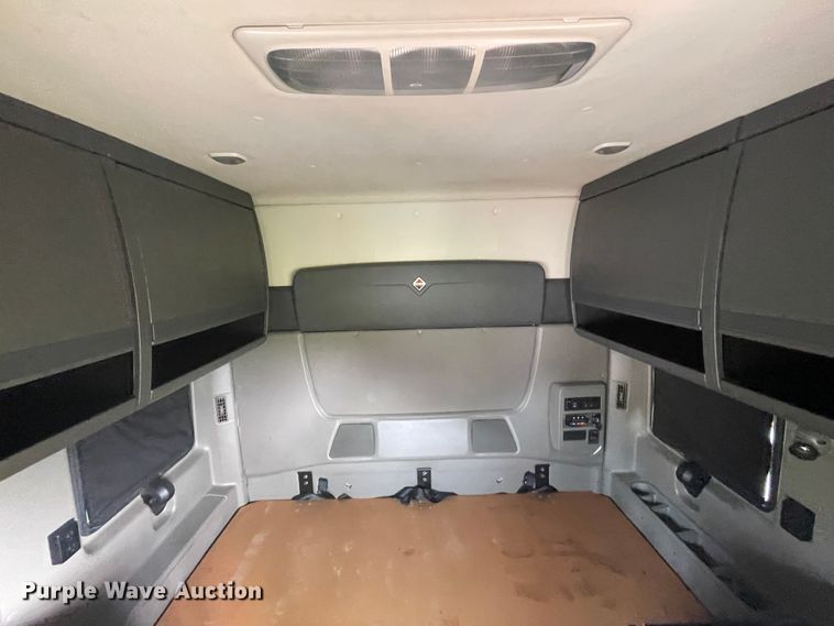 image for item KK9524 2013 International ProStar  semi truck