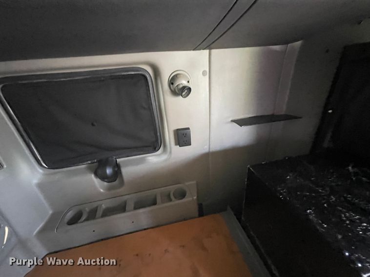 image for item KK9524 2013 International ProStar  semi truck