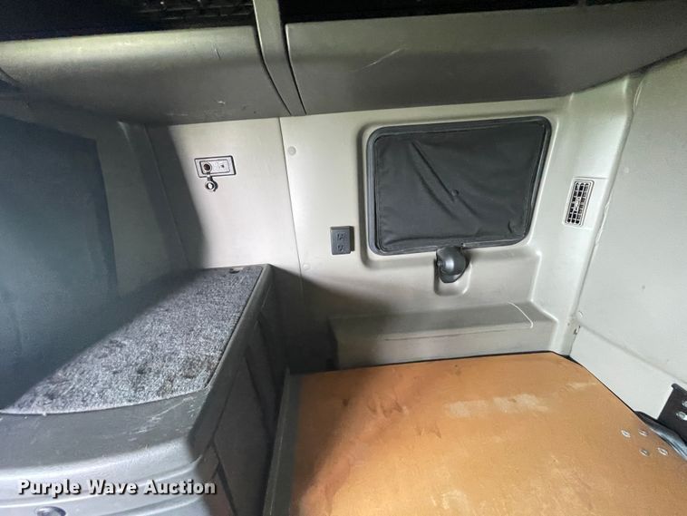 image for item KK9524 2013 International ProStar  semi truck