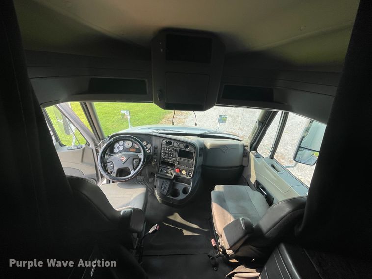 image for item KK9524 2013 International ProStar  semi truck