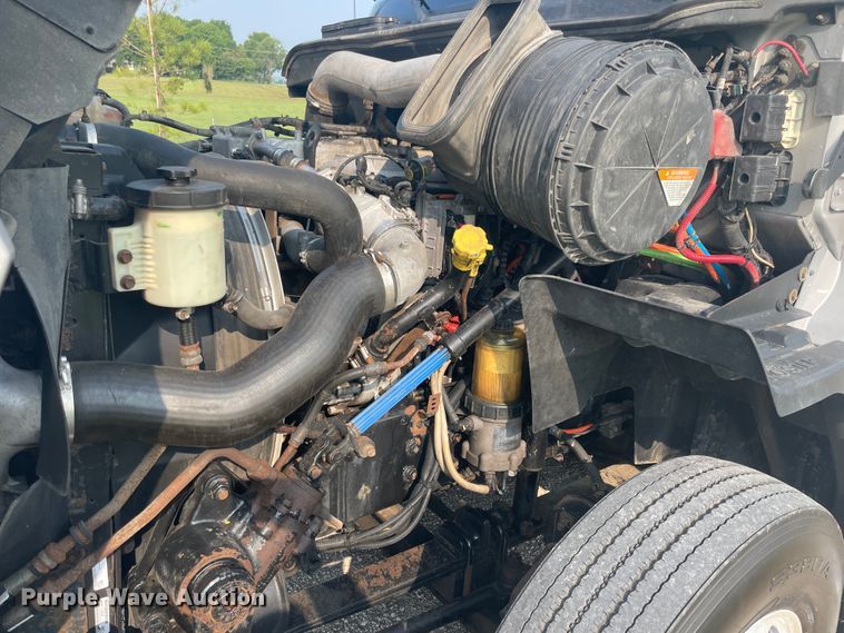 image for item KK9524 2013 International ProStar  semi truck