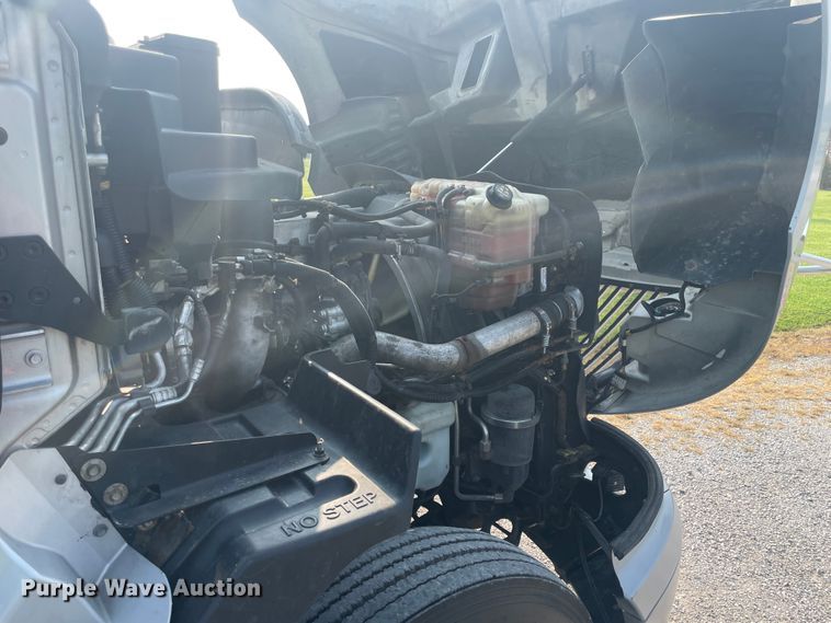 image for item KK9524 2013 International ProStar  semi truck