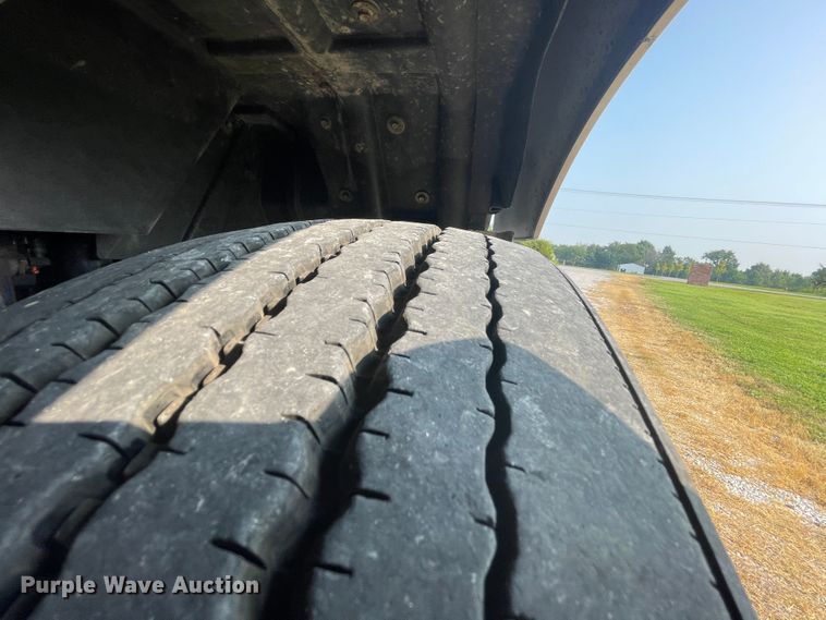 image for item KK9524 2013 International ProStar  semi truck