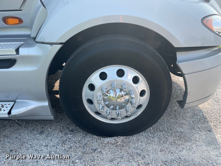 image for item KK9524 2013 International ProStar  semi truck