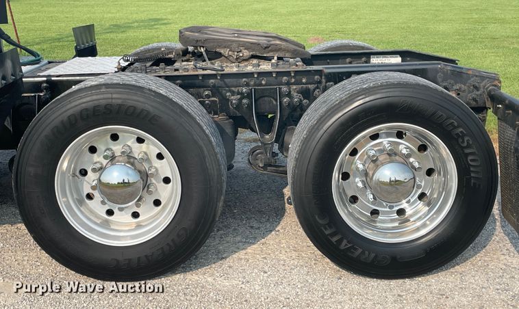 image for item KK9524 2013 International ProStar  semi truck