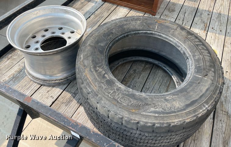 image for item KK9524 2013 International ProStar  semi truck