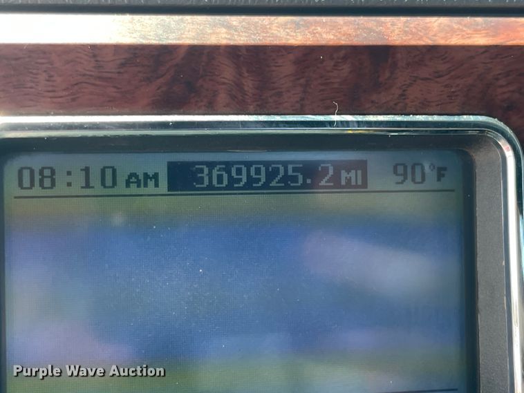 image for item KK9527 2011 Mack CHU613  semi truck