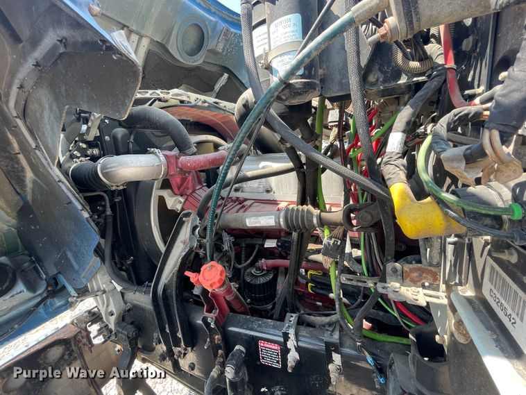 image for item KK9527 2011 Mack CHU613  semi truck