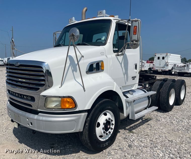 image for item KK9528 2007 Sterling A9500  semi truck