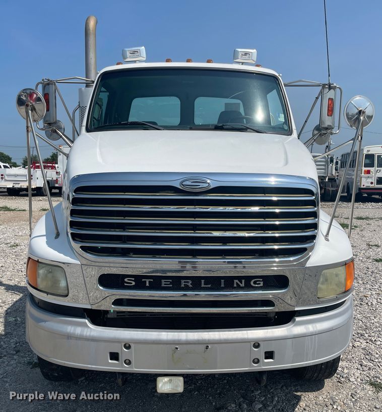 image for item KK9528 2007 Sterling A9500  semi truck