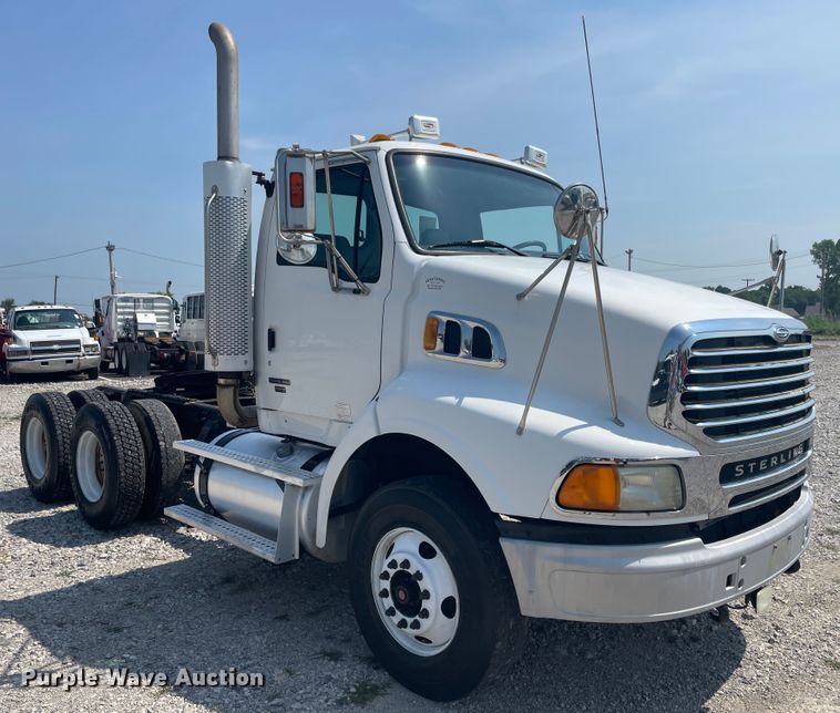 image for item KK9528 2007 Sterling A9500  semi truck