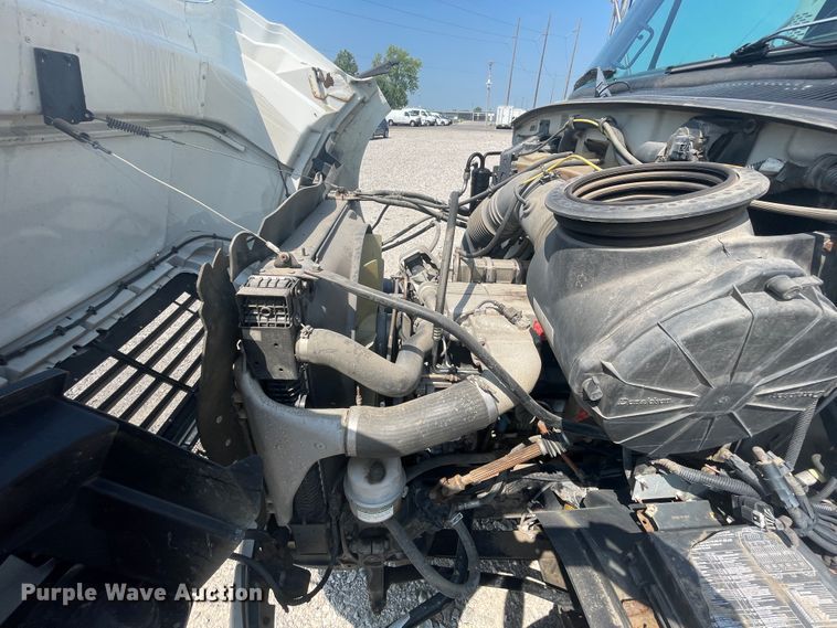 image for item KK9528 2007 Sterling A9500  semi truck