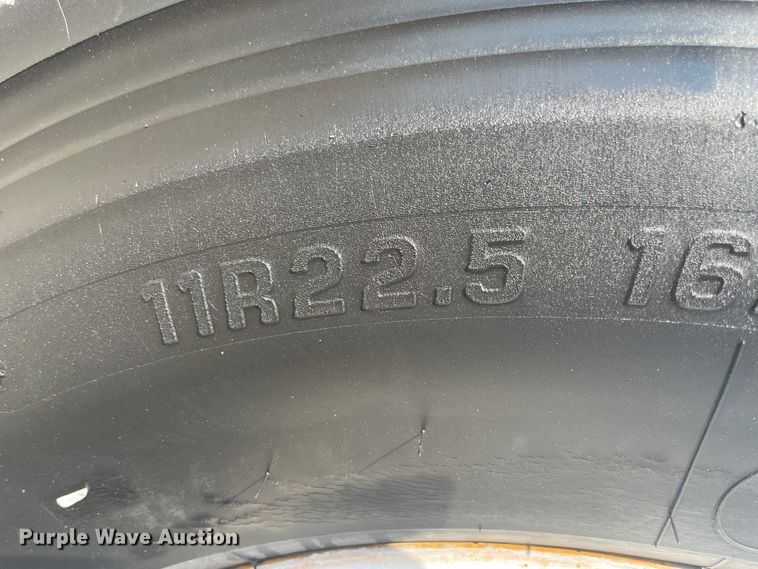 image for item KK9528 2007 Sterling A9500  semi truck