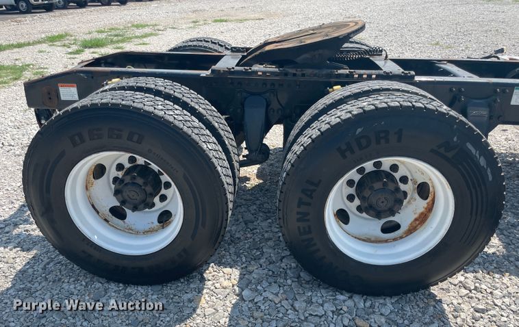 image for item KK9528 2007 Sterling A9500  semi truck