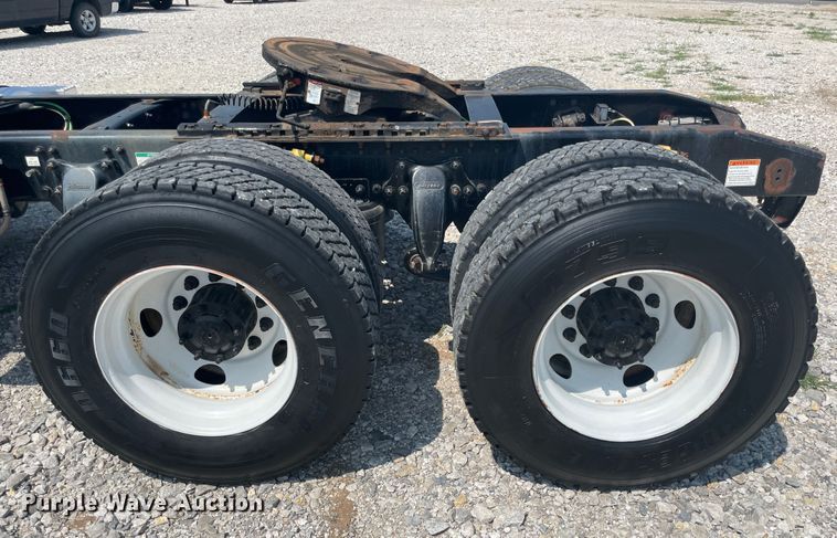 image for item KK9528 2007 Sterling A9500  semi truck