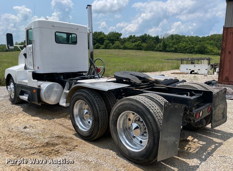 image for item KK9623 1994 Kenworth T600  semi truck