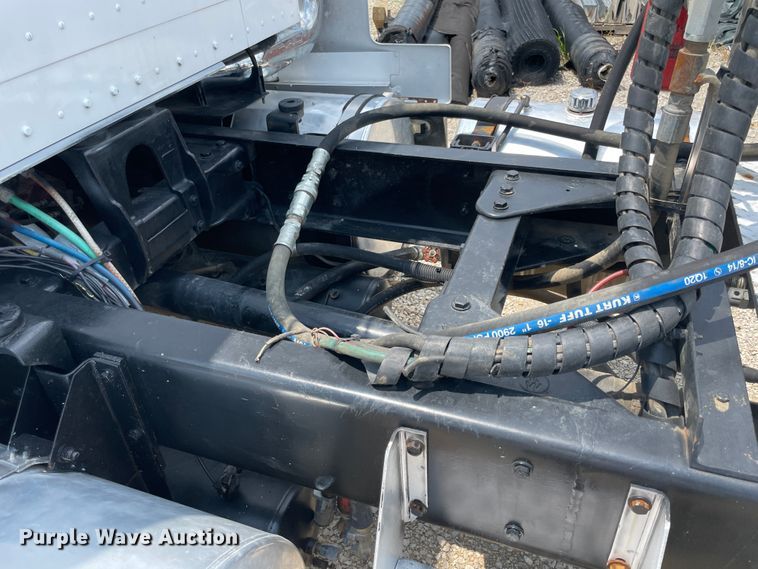 image for item KK9623 1994 Kenworth T600  semi truck