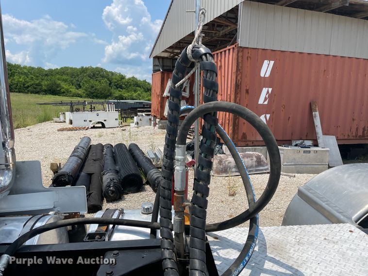 image for item KK9623 1994 Kenworth T600  semi truck