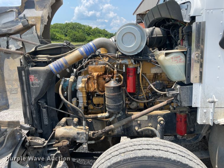 image for item KK9623 1994 Kenworth T600  semi truck