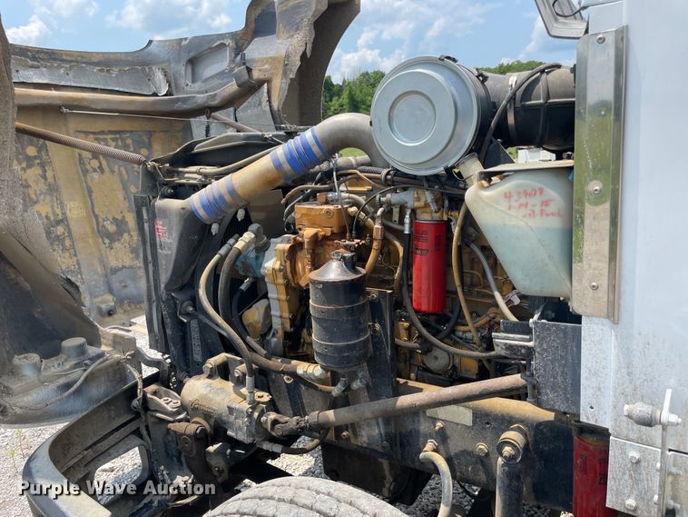 image for item KK9623 1994 Kenworth T600  semi truck