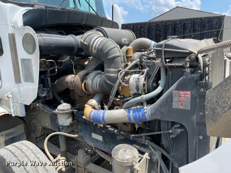 image for item KK9623 1994 Kenworth T600  semi truck