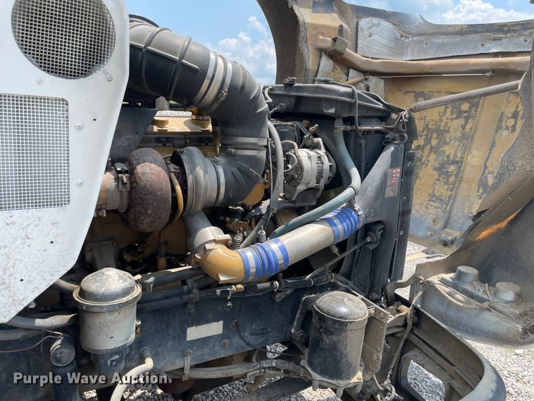 image for item KK9623 1994 Kenworth T600  semi truck