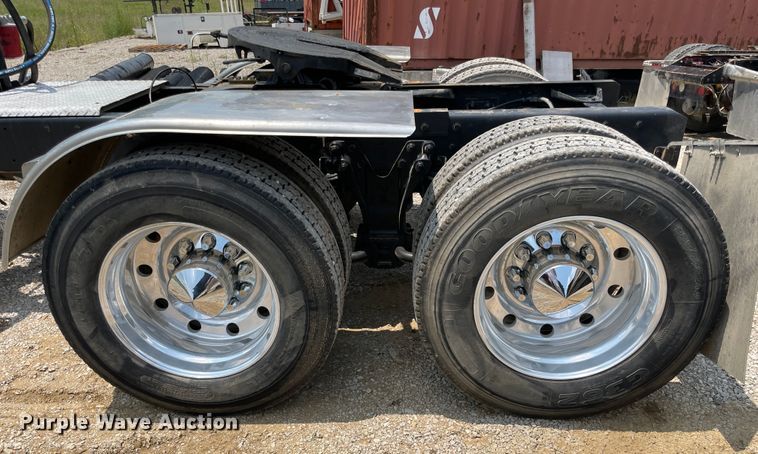 image for item KK9623 1994 Kenworth T600  semi truck