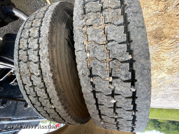 image for item KK9623 1994 Kenworth T600  semi truck