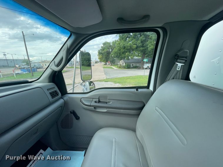 image for item KK9633 2008 Ford F650  box truck