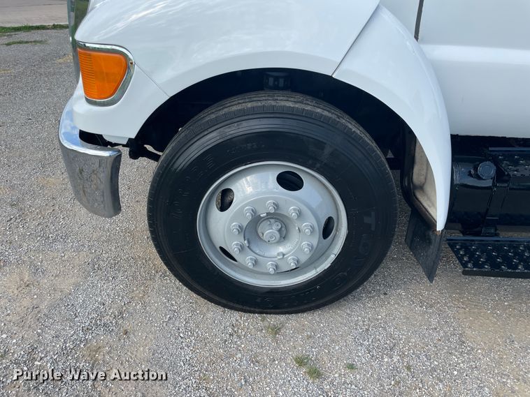 image for item KK9633 2008 Ford F650  box truck