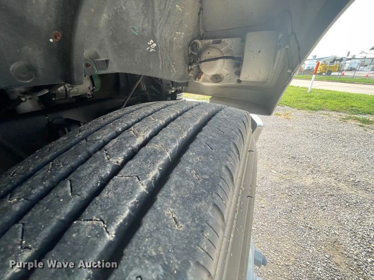 image for item KK9633 2008 Ford F650  box truck