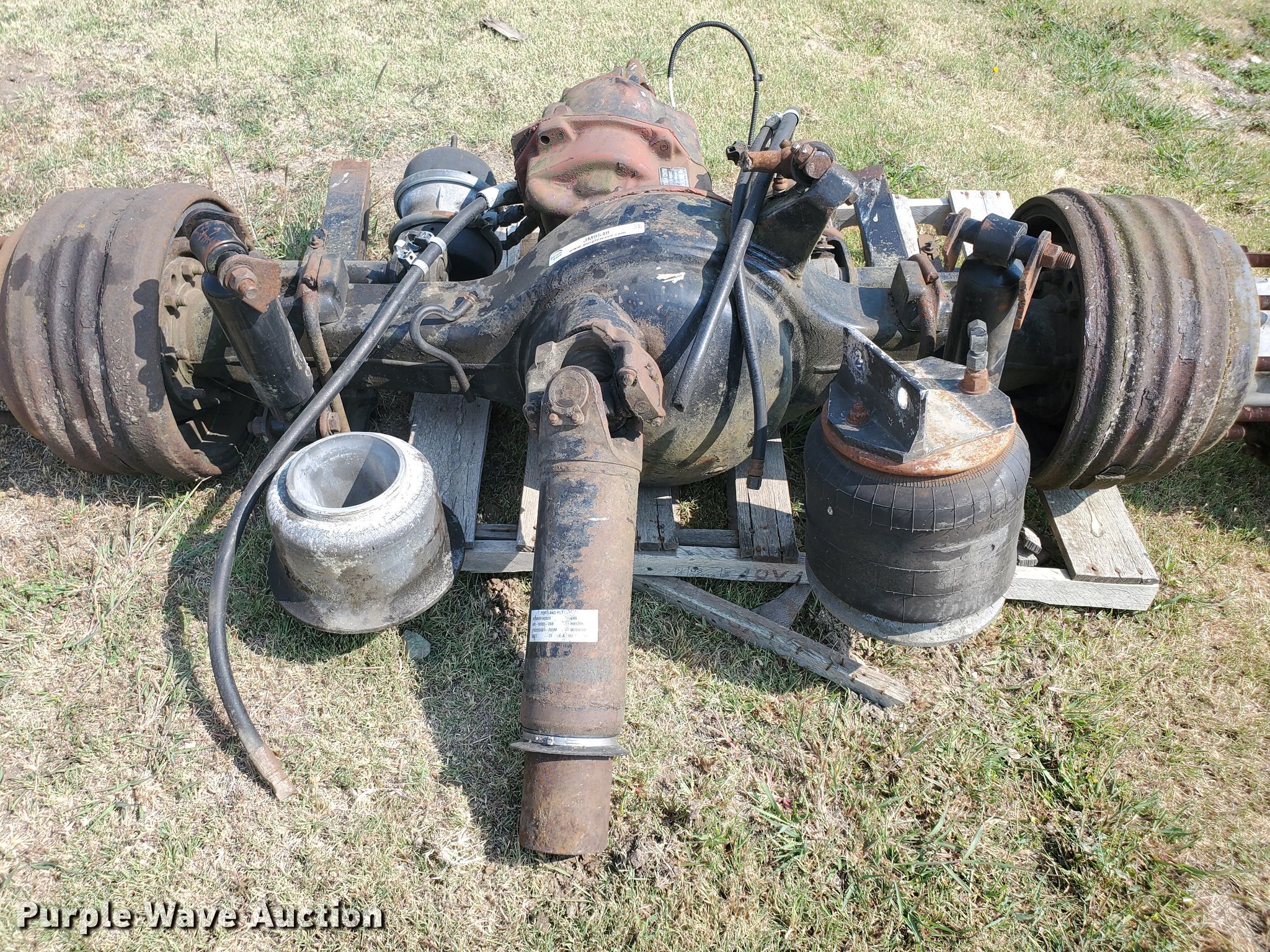 (2) Peterbilt rear axle assemblies in Russell, KS | Item JM9548 sold ...