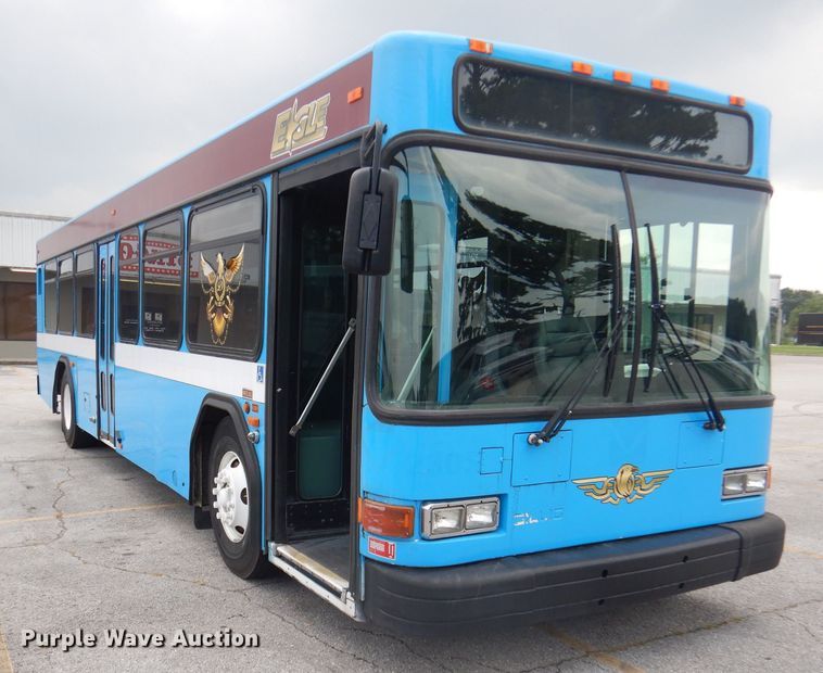 image for item DA5340 2003 Gillig G27B102N4  coach bus