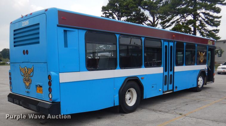 image for item DA5340 2003 Gillig G27B102N4  coach bus