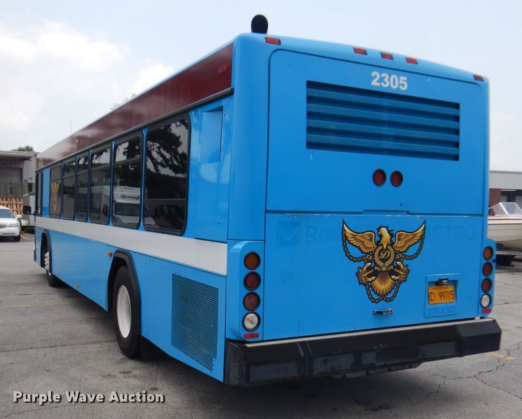 image for item DA5340 2003 Gillig G27B102N4  coach bus