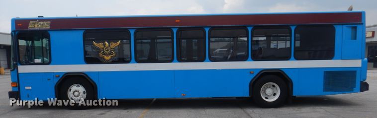 image for item DA5340 2003 Gillig G27B102N4  coach bus