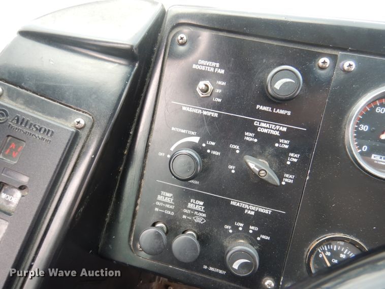 image for item DA5340 2003 Gillig G27B102N4  coach bus