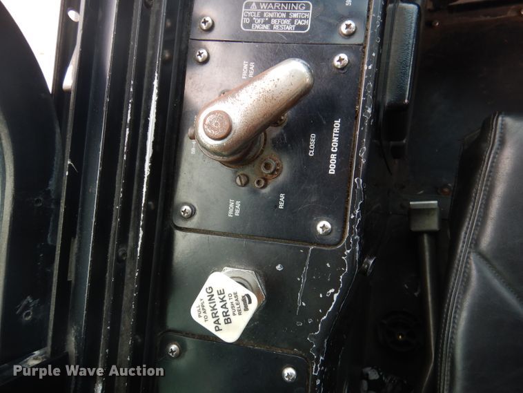 image for item DA5340 2003 Gillig G27B102N4  coach bus